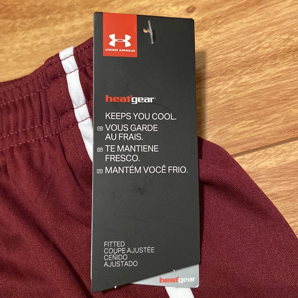 NWT SALE women’s Under Armour burgundy athletic shorts, size M - Picture 4 of 8